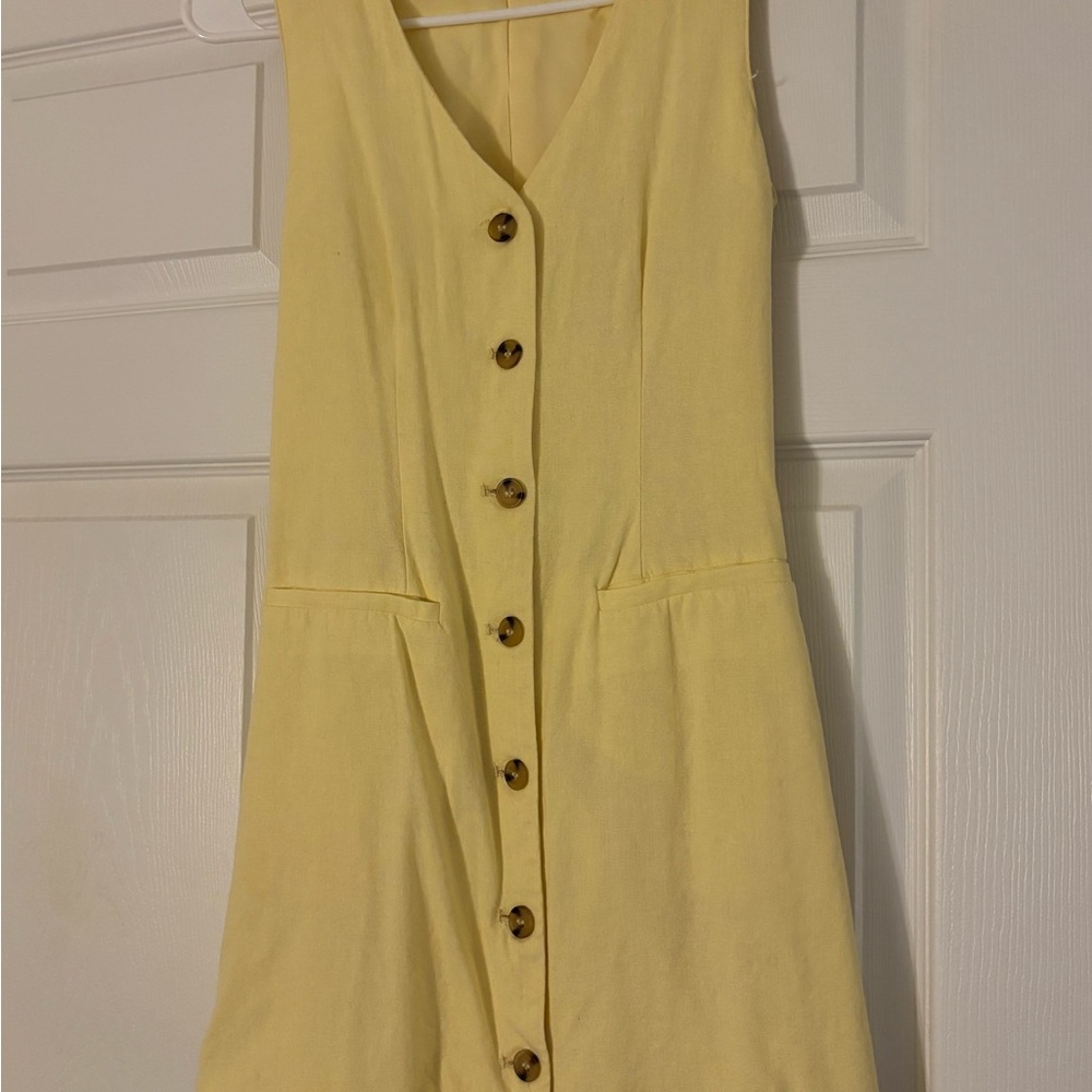 Francesca's Collections Yellow Sleeveless V-Neck Midi Sundress